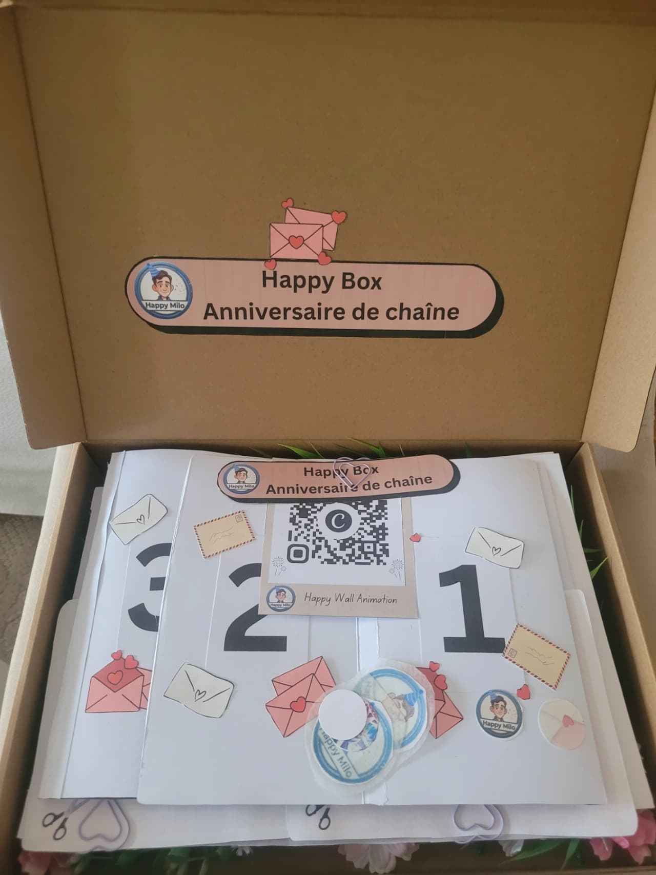 Happy Box DIY kit with the guide, scissors and tape